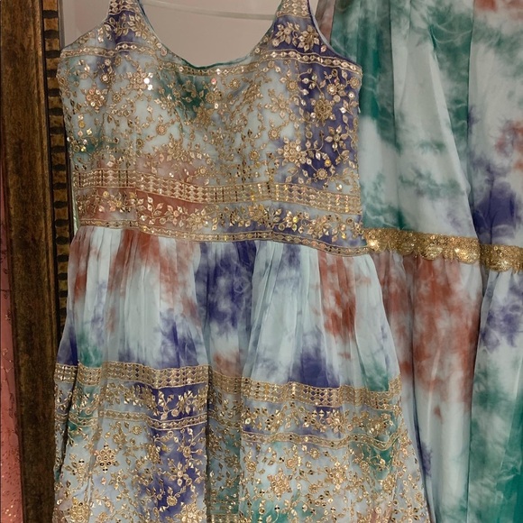 Brand new designs in Sharara suits - Picture 7 of 16